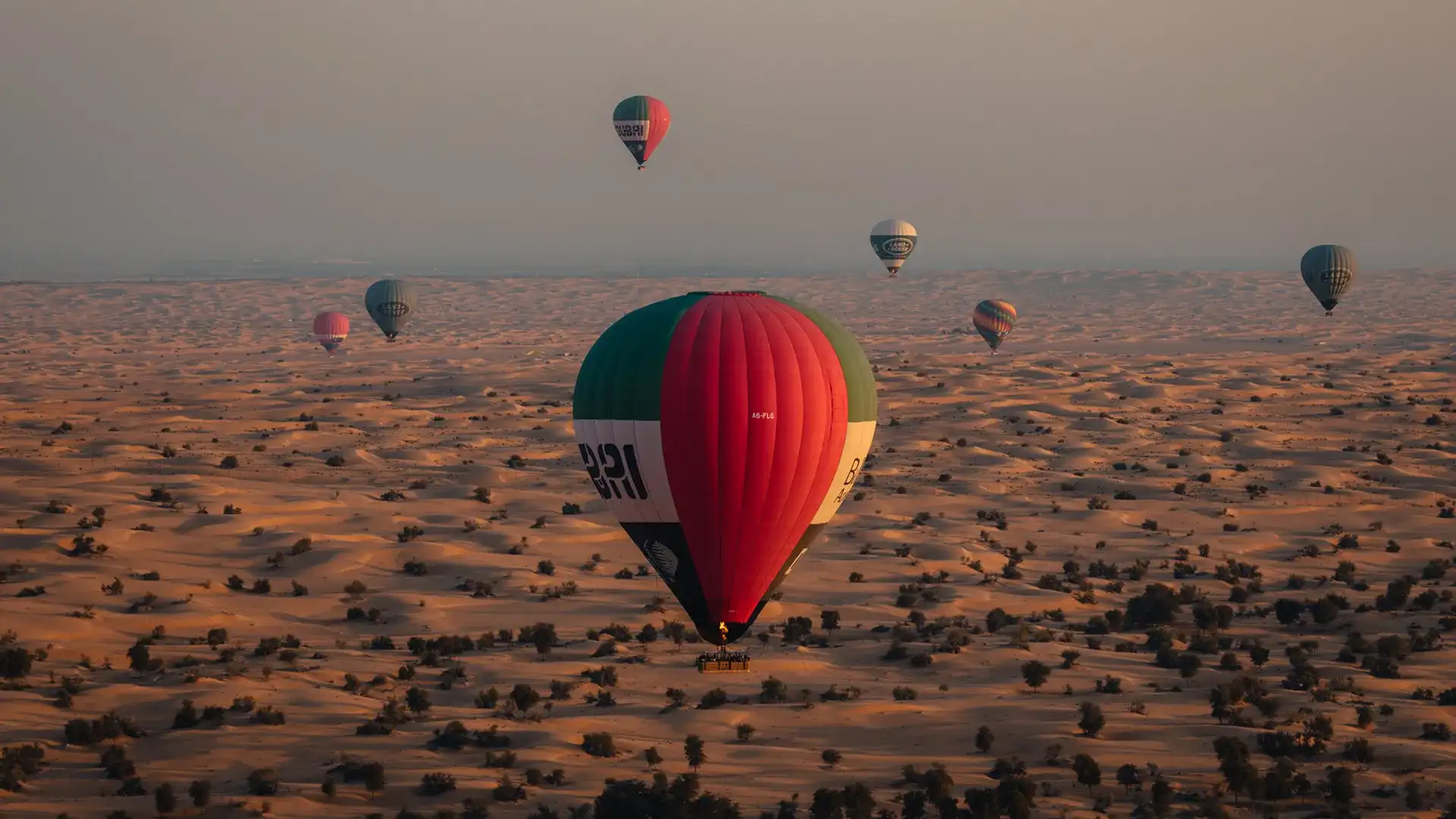 Overnight Desert Safari With Hot Air Balloon Flight